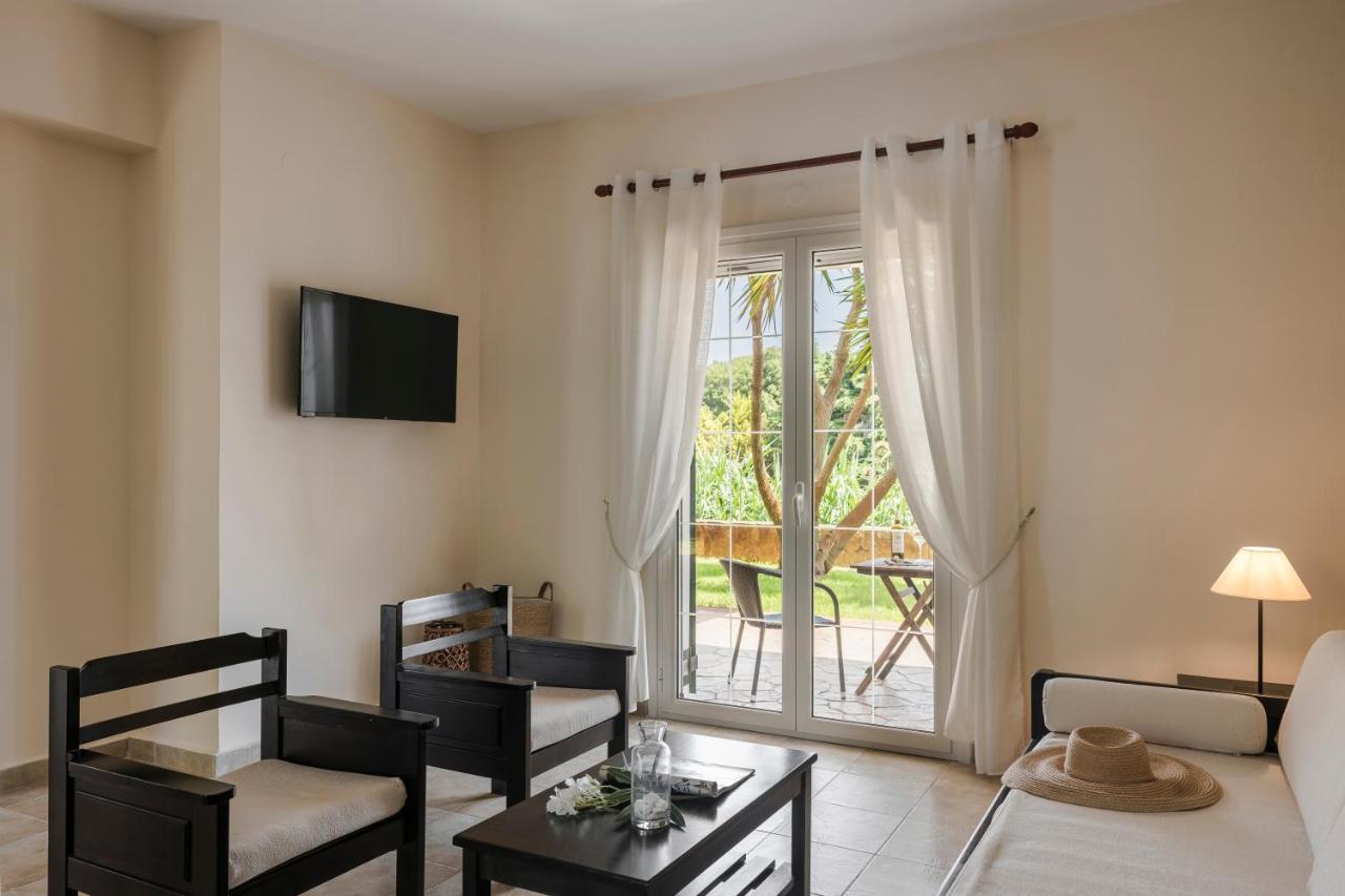 Theros Retreat Spartia  Zewnętrze zdjęcie